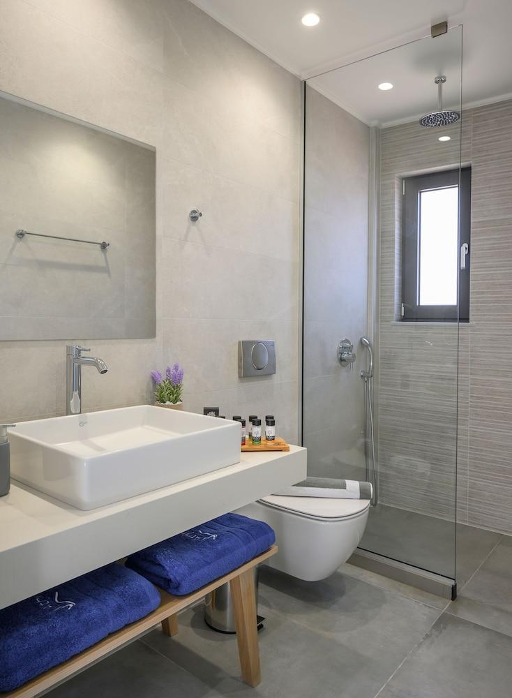 Athina Suites Luxury Suites Near The Sea Platanias ปลาเตเนียส ภายนอก รูปภาพ